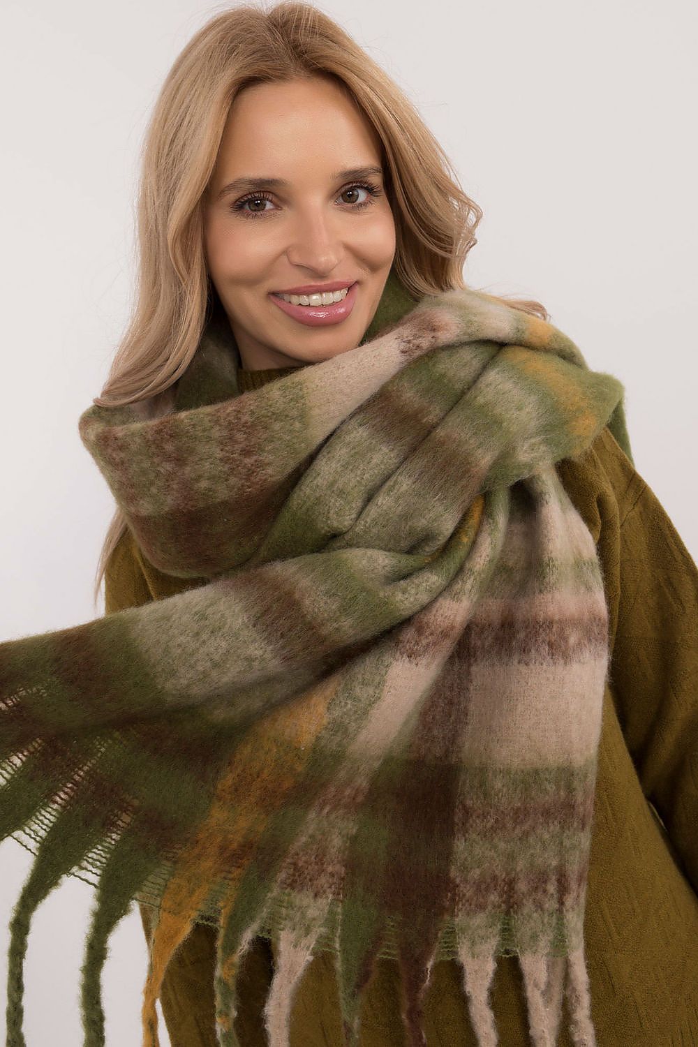 scarf model 200281 AT