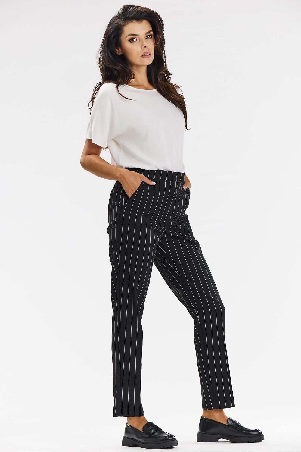 Ladies trousers model 200563 awama