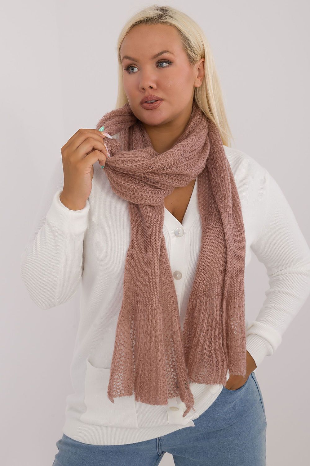 scarf model 200976 AT