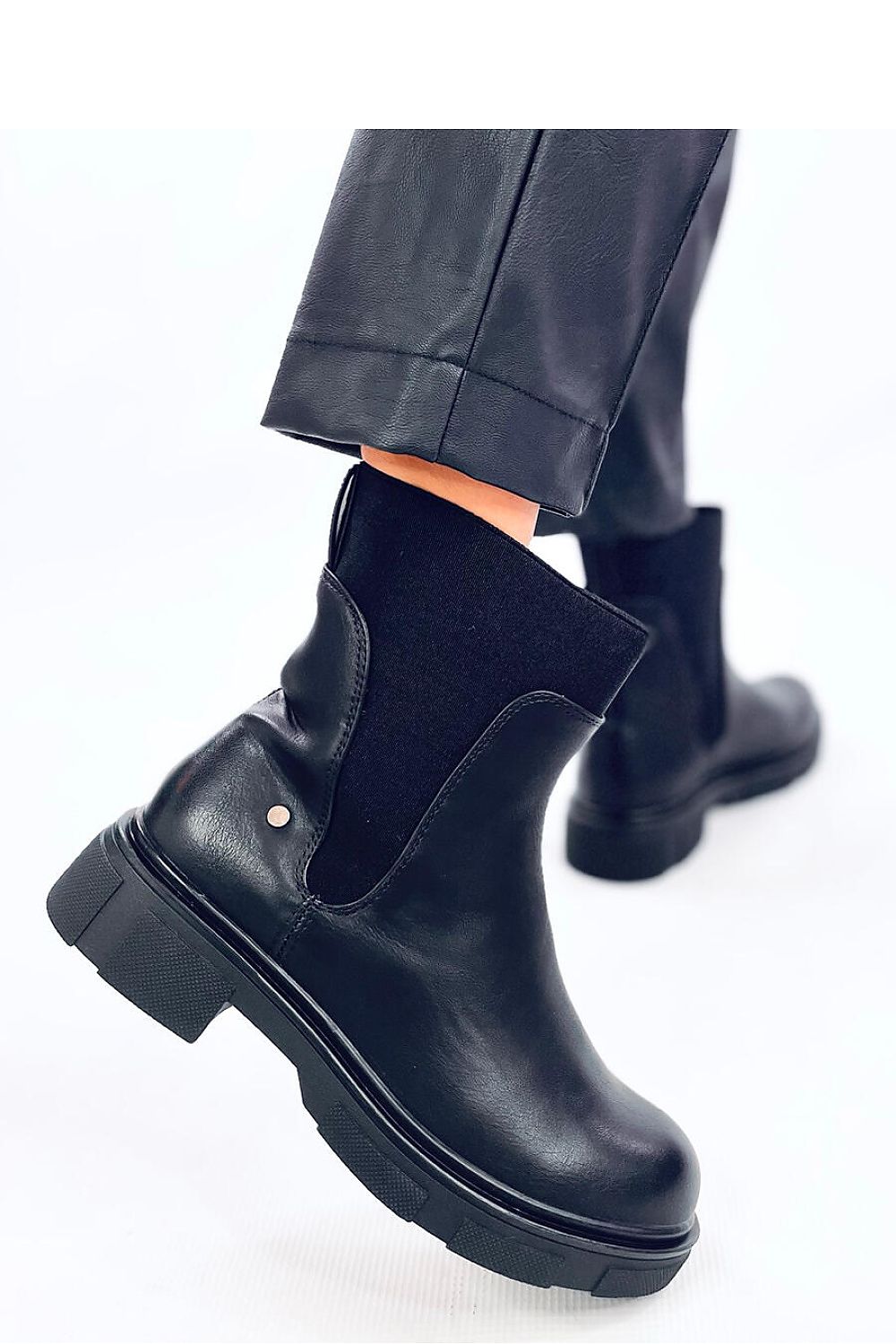 Chelsea boots model 201156 Inello