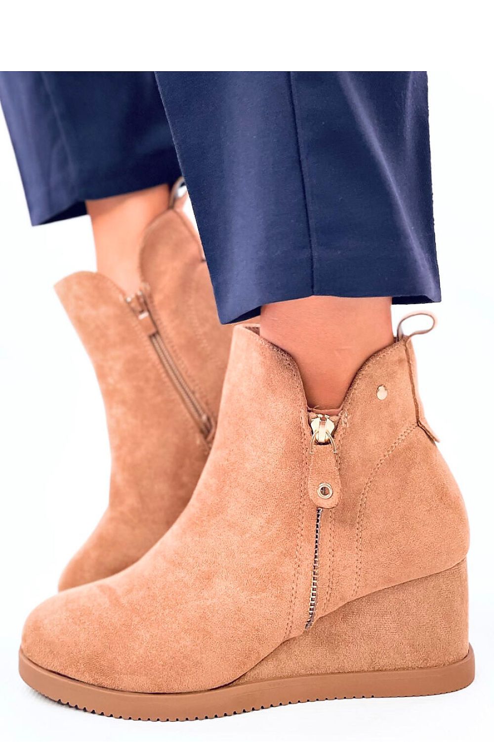 Boots on wedge heel model 201400 Inello