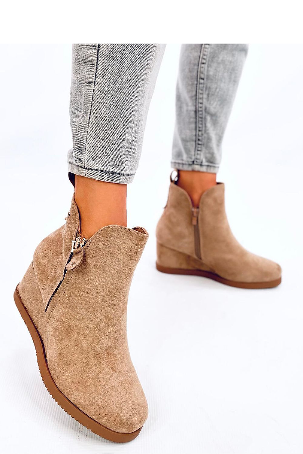 Boots on wedge heel model 201401 Inello