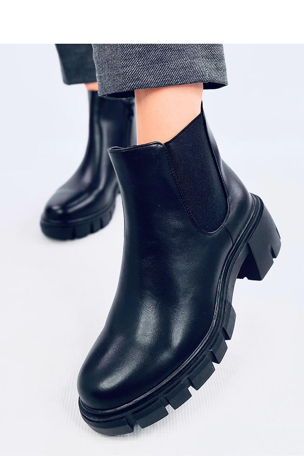 Chelsea boots model 201935 Inello