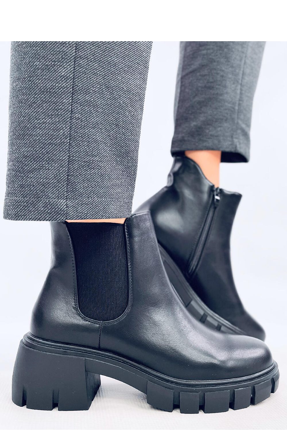 Chelsea boots model 201935 Inello