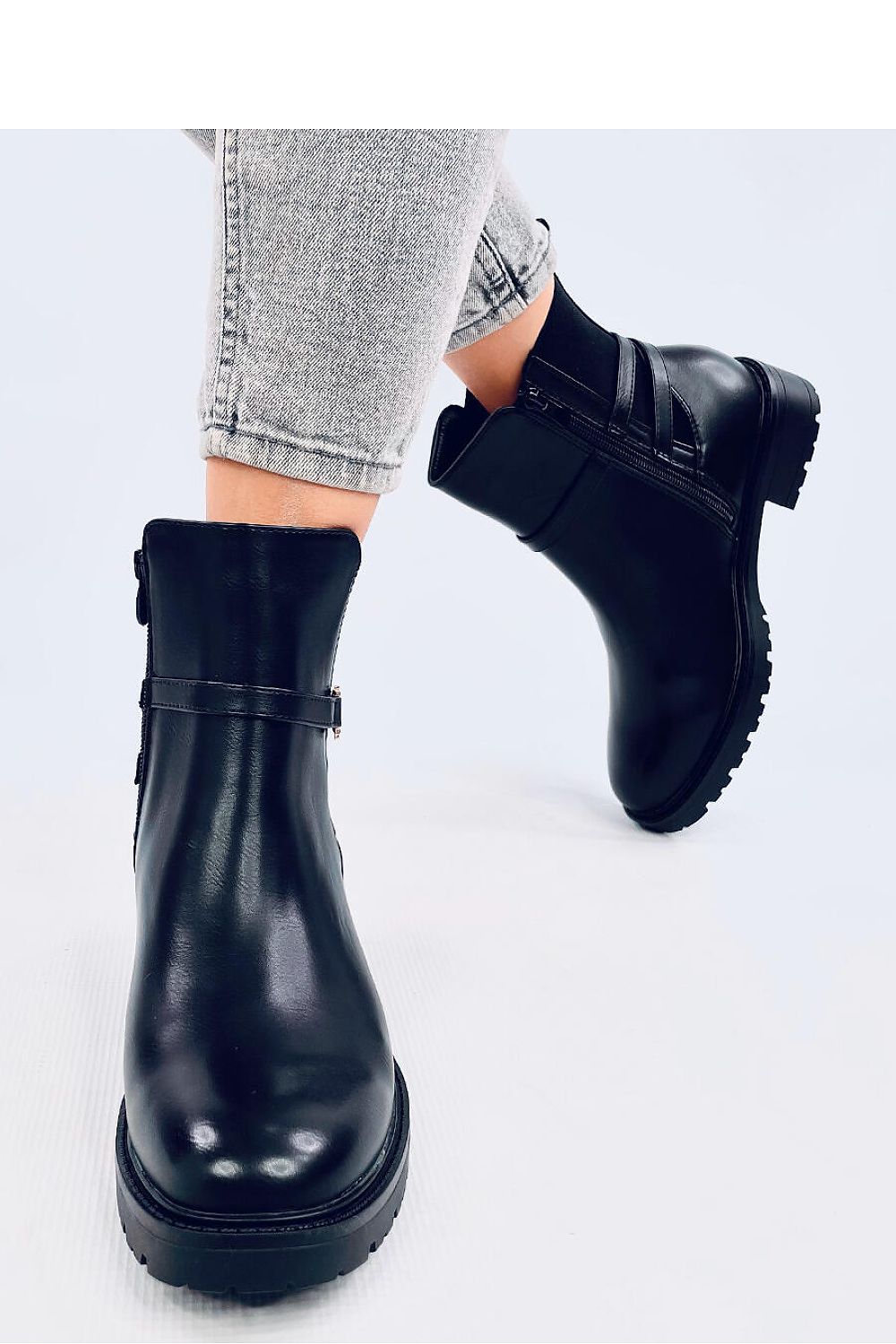 Chelsea boots model 201984 Inello