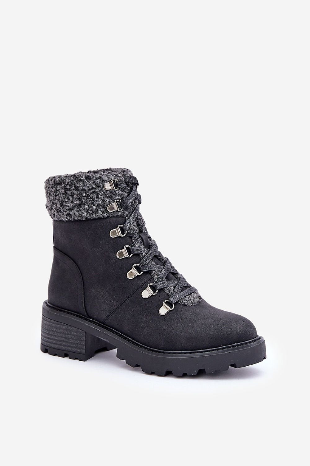 Heavy ankle boots model 203923 Step in style