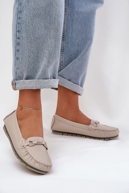 StrideCharme Moccasins – Grijs leer met ornament en dempende rubberen zool