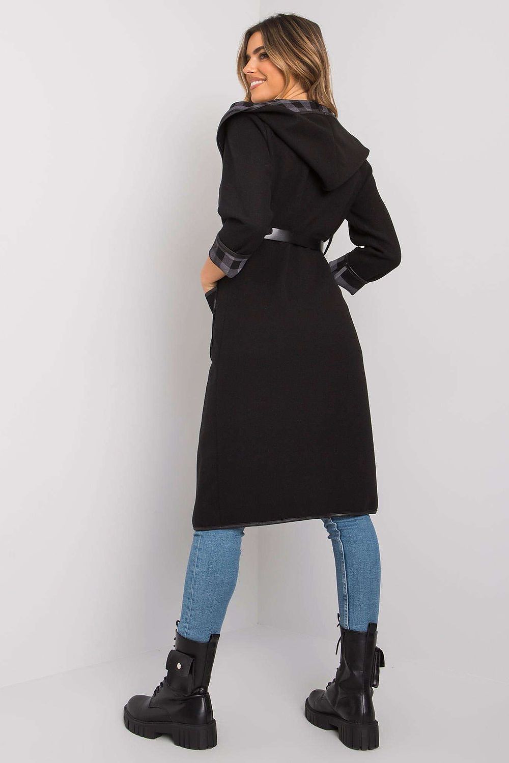 coat model 160421 Italy Moda