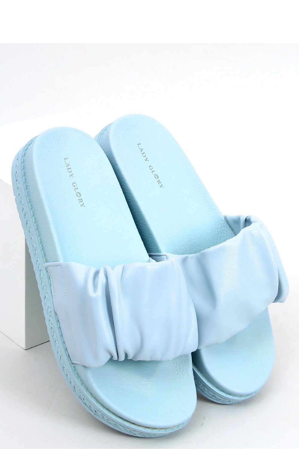 slippers model 165073 Inello