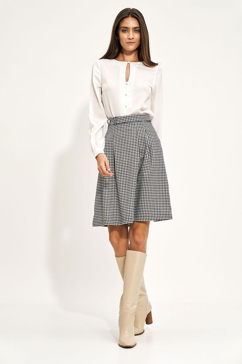  rok model 169901 Nife 