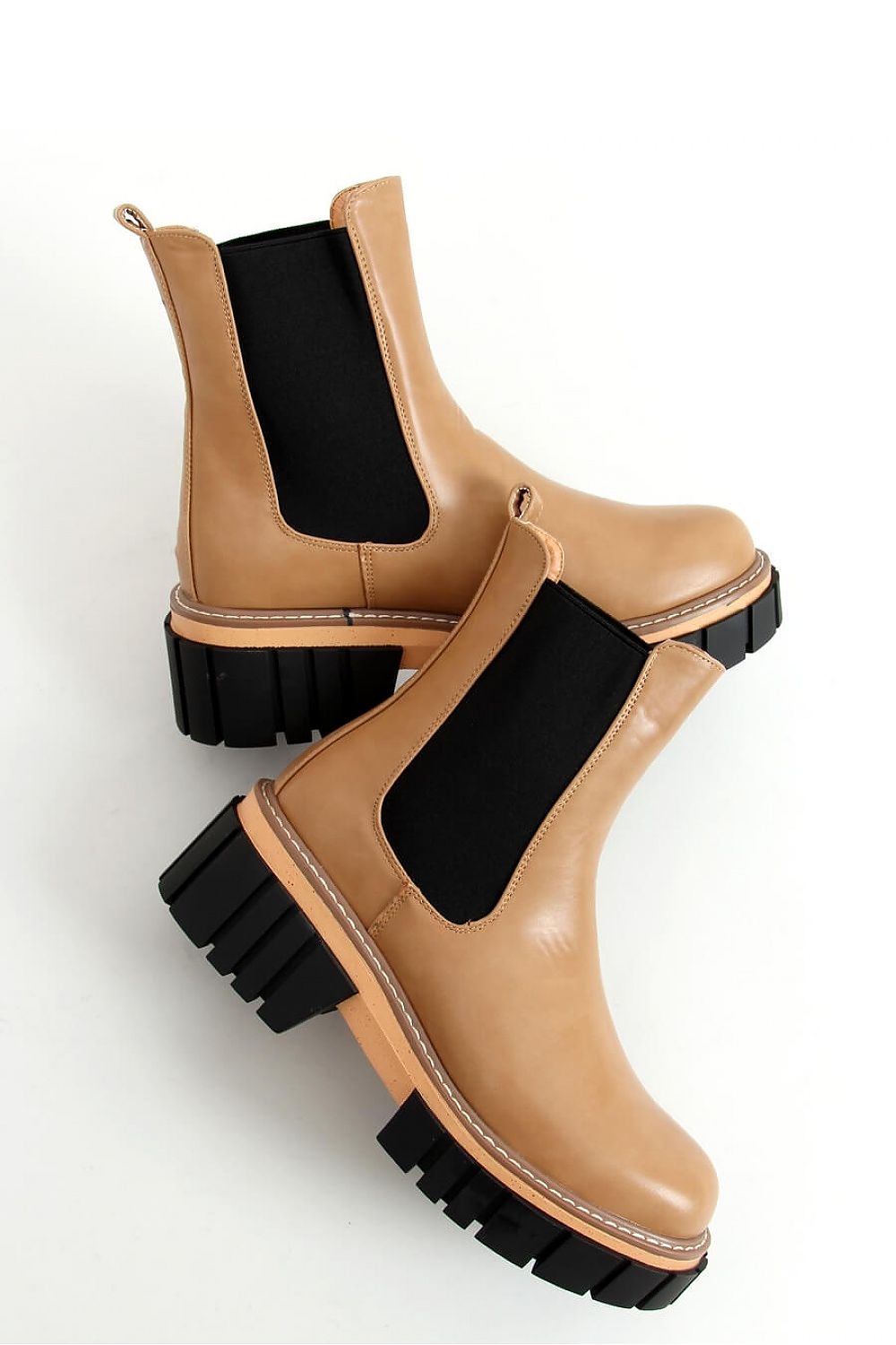 Chelsea boots model 183552 Inello