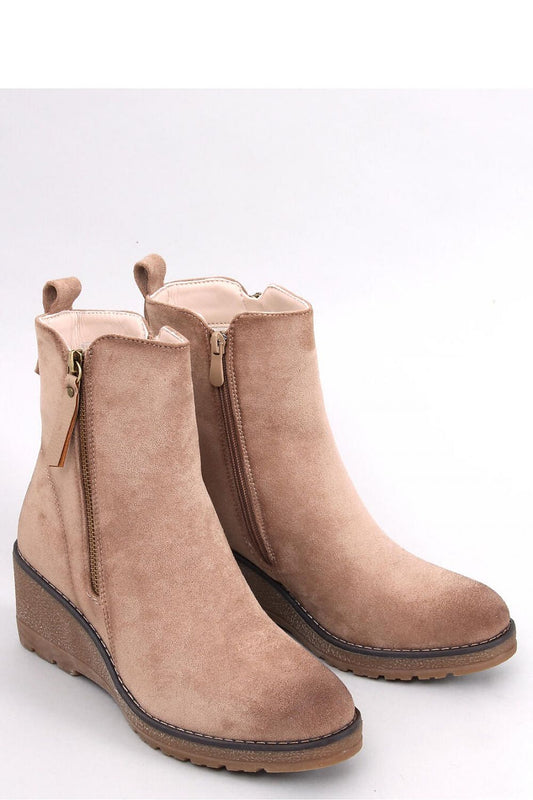 Boots on wedge heel model 184467 Inello