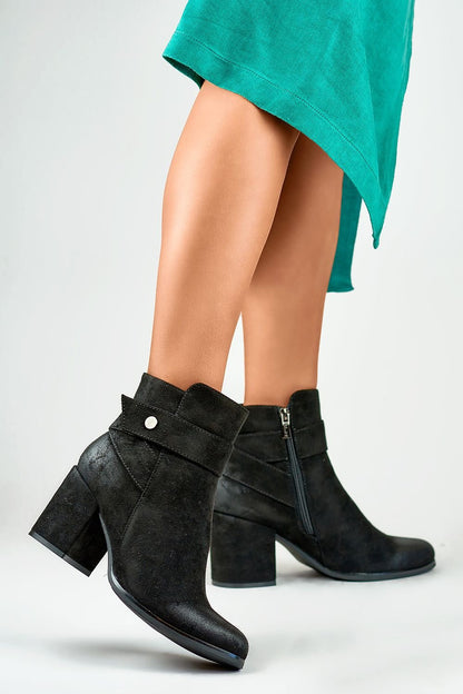 Boots on wedge heel model 184853 PRIMO