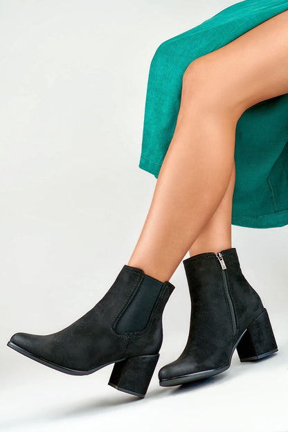 Boots on wedge heel model 184854 PRIMO