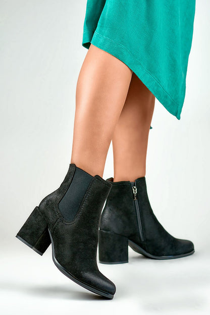 Boots on wedge heel model 184854 PRIMO