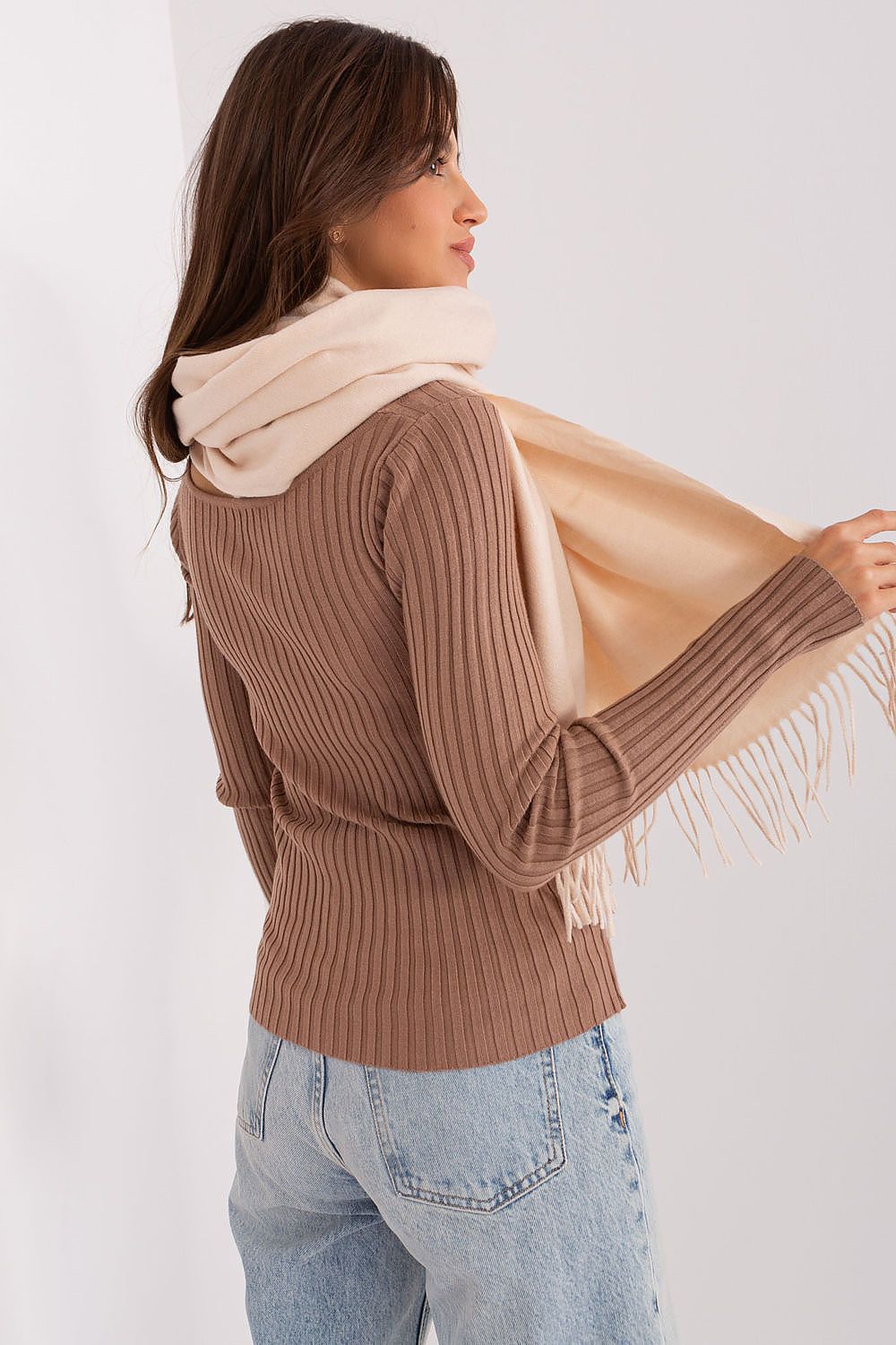 AT Scarf Model 187617 - Stylish and Comfortable