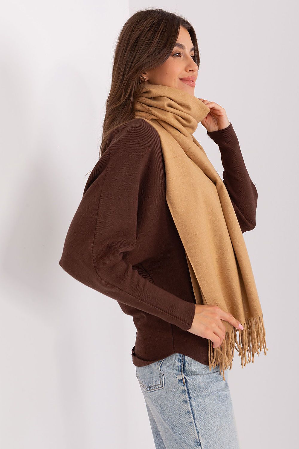 AT Scarf Model 187617 - Stylish and Comfortable