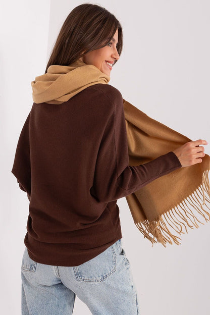 AT Scarf Model 187617 - Stylish and Comfortable