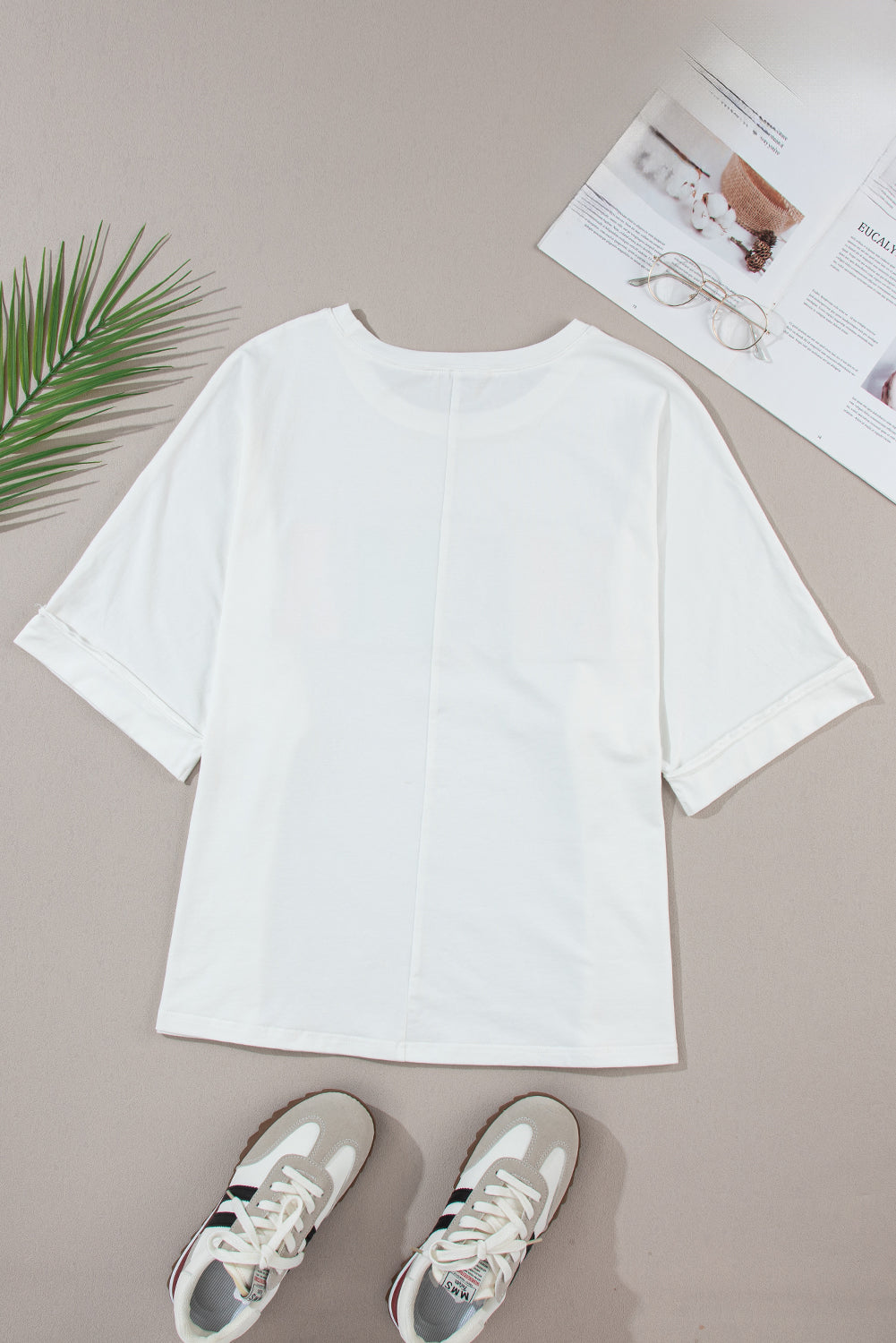 Witte MAMA T-shirt met chenille patches en ronde hals