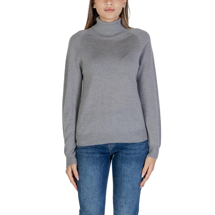 Sandro Ferrone Knitwear Women - Elegant and Comfortable Knitwear