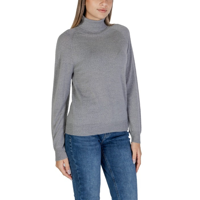 Sandro Ferrone Knitwear Women - Elegant and Comfortable Knitwear