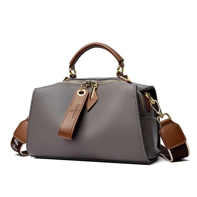 Fashionable Shoulder and Crossbody Bag with Spacious Capacity for Everyday Use