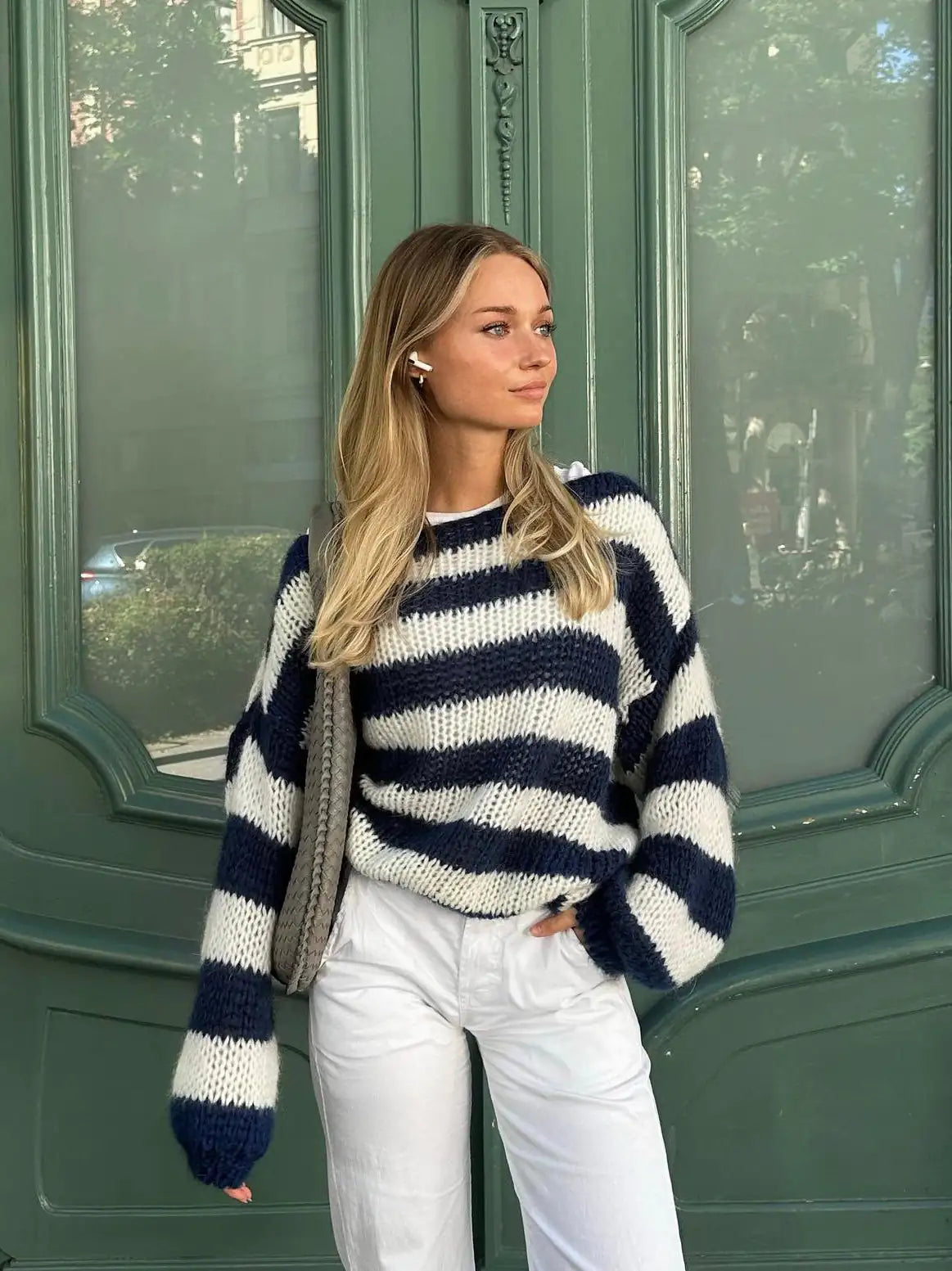 Chic knitted sweater striped pattern