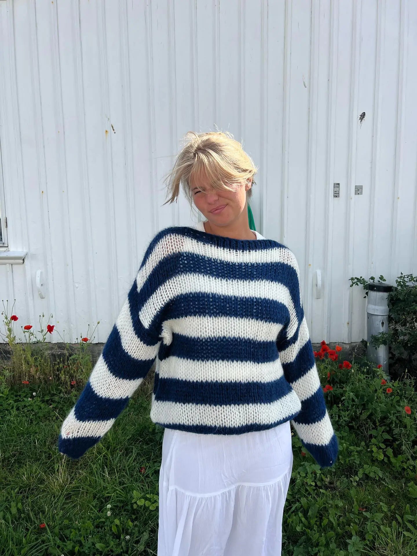 Chic knitted sweater striped pattern